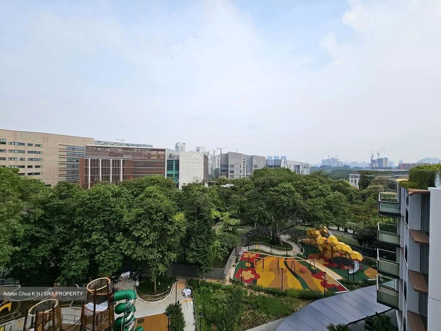 Slim Barracks Rise (D5), Condominium #637755031